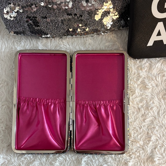 Makeup Bags - Picture 2 of 2